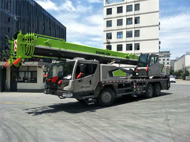 解放区跨街广告牌的高空安装注意事项