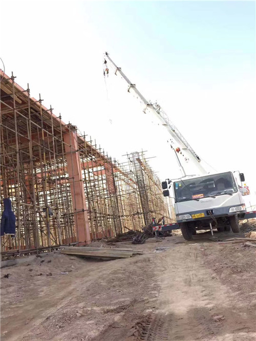 解放区吊车作业的安全注意事项有哪些？